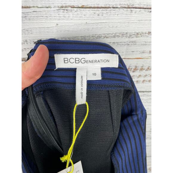 BCBGeneration Curved Ruffle-Hem Mini Skirt NEW 10 Blue Striped Preppy Academia - Picture 3 of 7